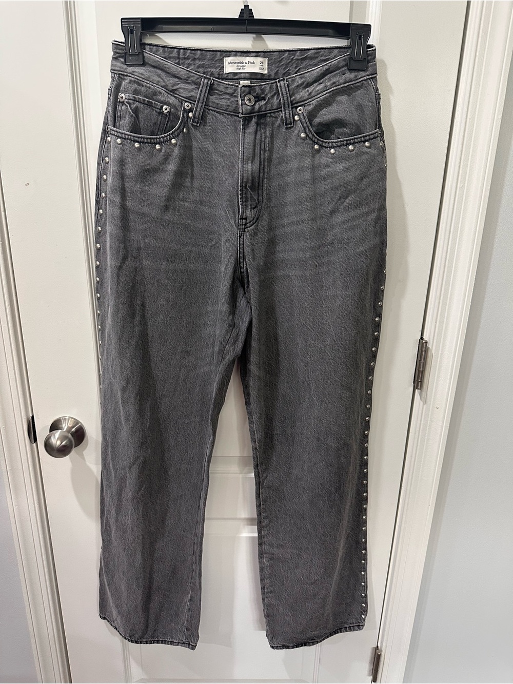 Abercrombie & Fitch The Loose High Rise Curve Love Studded Jeans Gray Wash Sz 29